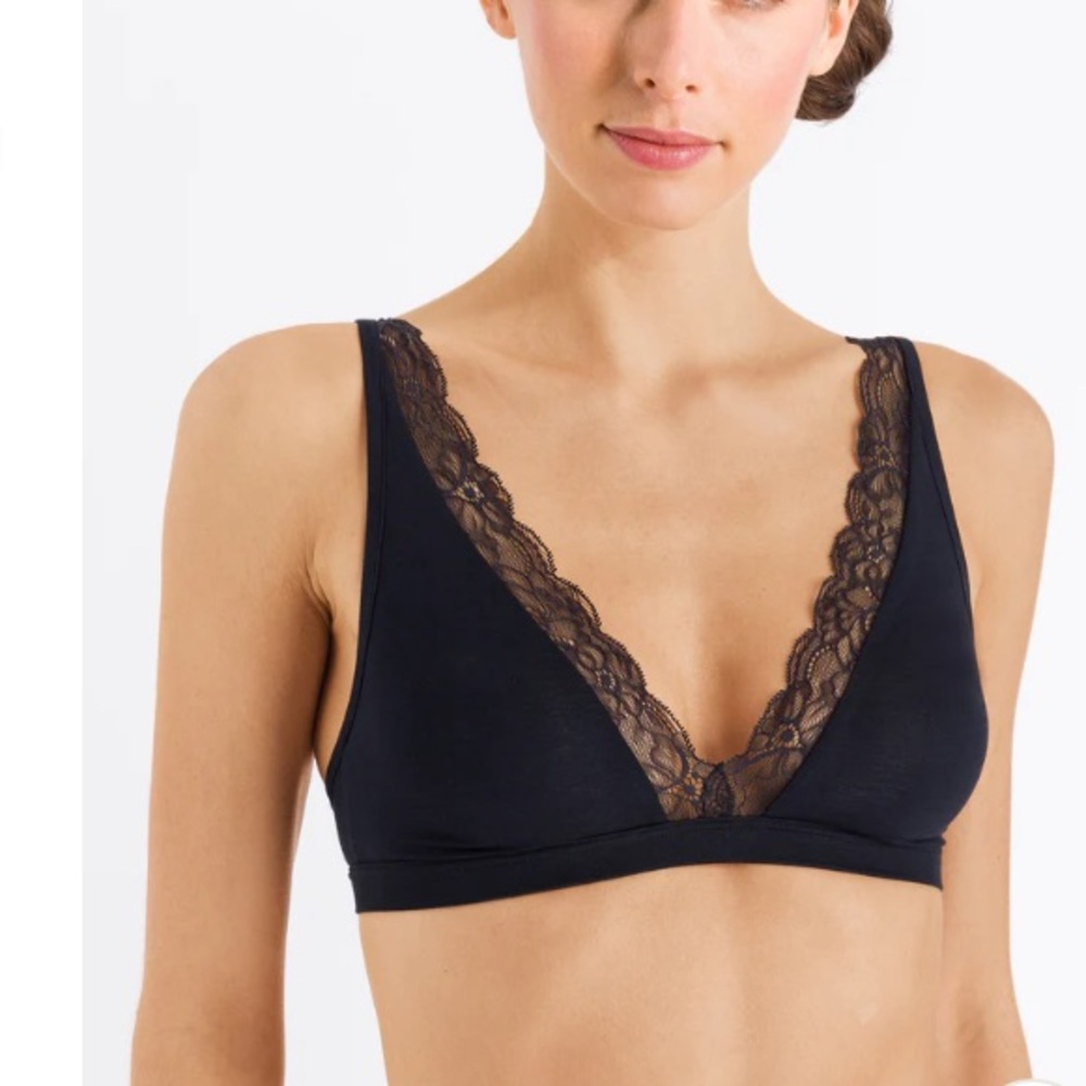 Hanro Cotton Lace Soft Cup Wireless Bra in Black NWT!